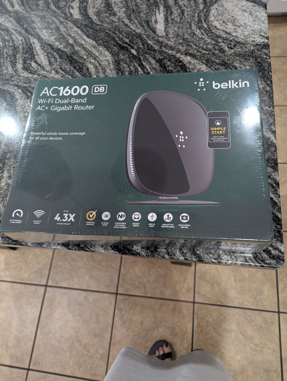 belkin AC1600 Dual-Band Wi‑Fi Router in Black